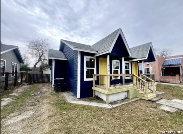 1828 Texas Property Photo 3