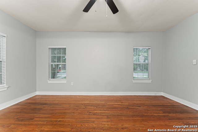1806 W Mistletoe Ave Property Photo 8