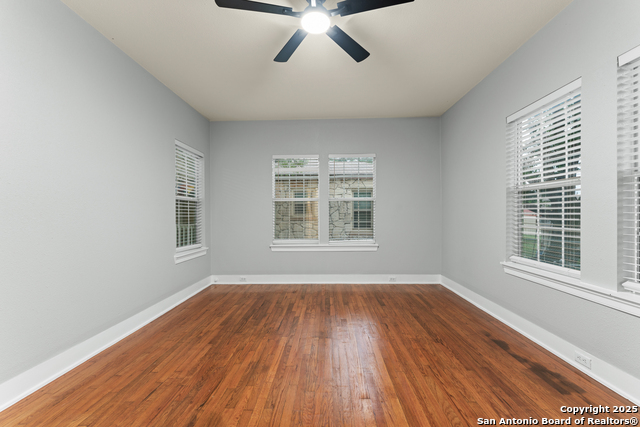 1806 W Mistletoe Ave Property Photo 9