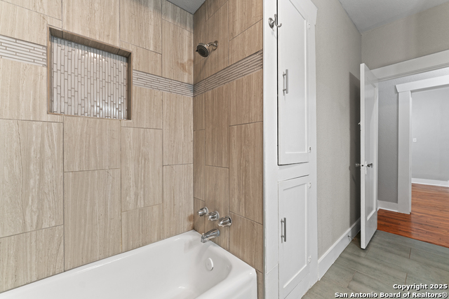 1806 W Mistletoe Ave Property Photo 12