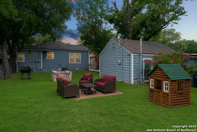 1806 W Mistletoe Ave Property Photo 17