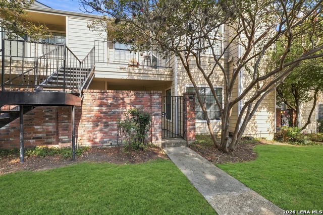 11610 Vance Jackson Property Photo 2