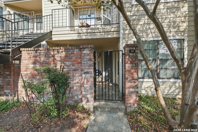 11610 Vance Jackson Property Photo 3