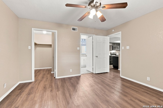 11610 Vance Jackson Property Photo 16