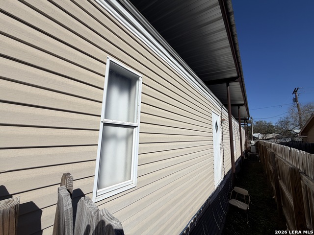 409 E Tullos Property Photo 3