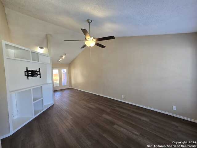9140 Timber Path Property Photo 5