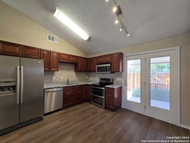 9140 Timber Path Property Photo 6