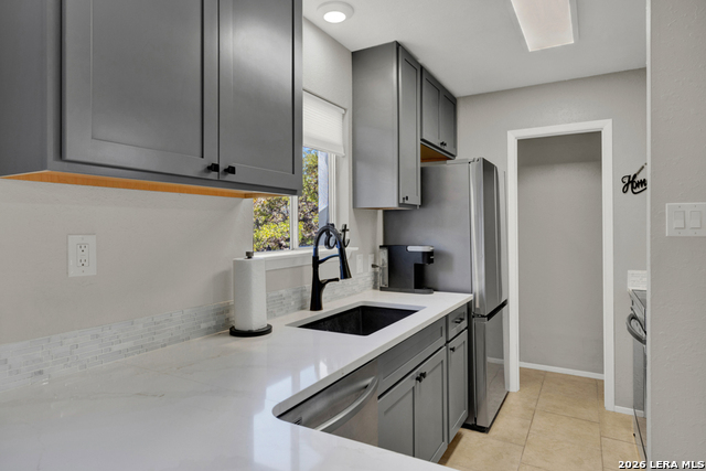 1033 Parkview Property Photo 8