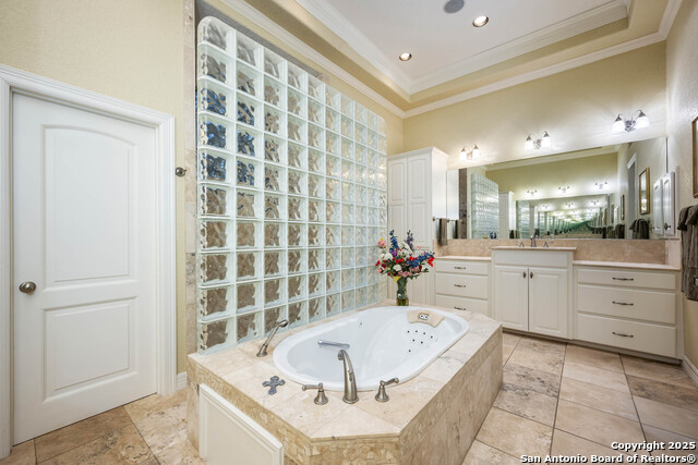 985 Janet Property Photo 18