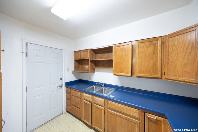 543 Club Dr Property Photo 15