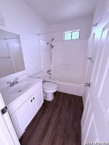 5915 Highfield Property Photo 3