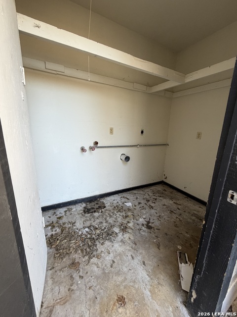 5915 Highfield Property Photo 7