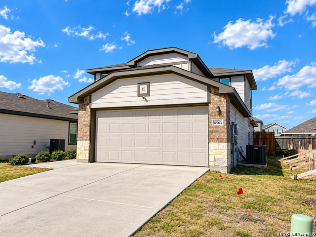 8563 Redhawk Loop Property Photo 4