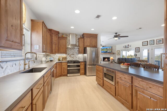 1817 Summit Point Property Photo 8