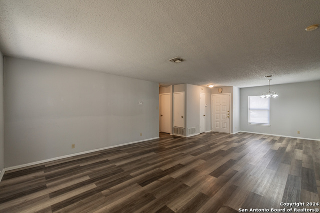 5011 Thomas Paine Property Photo 9