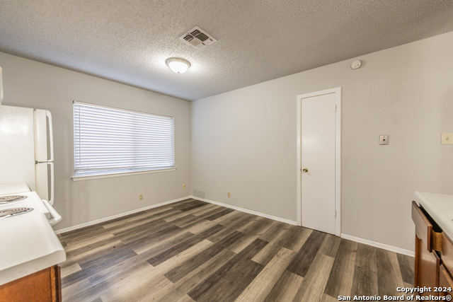 5011 Thomas Paine Property Photo 16
