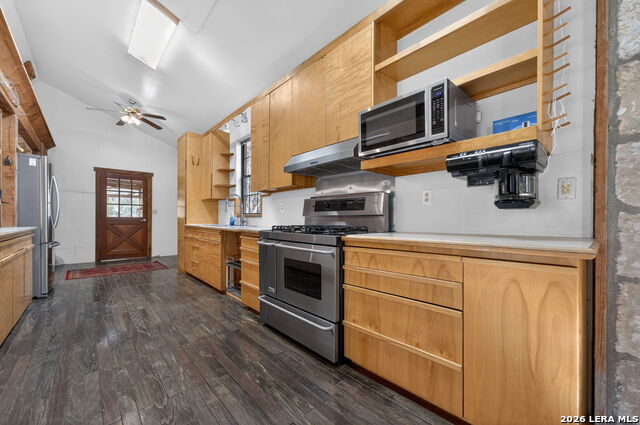 218 Whitworth Property Photo 11