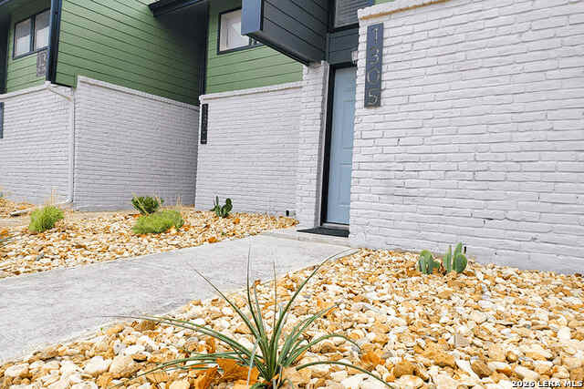 7200 S Presa Property Photo 2