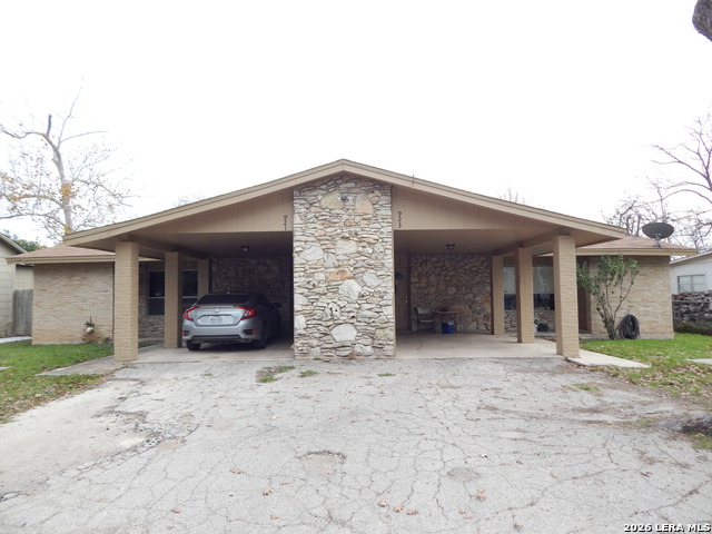 921 Eikel St Property Photo 1