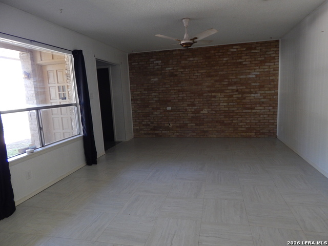 921 Eikel St Property Photo 7