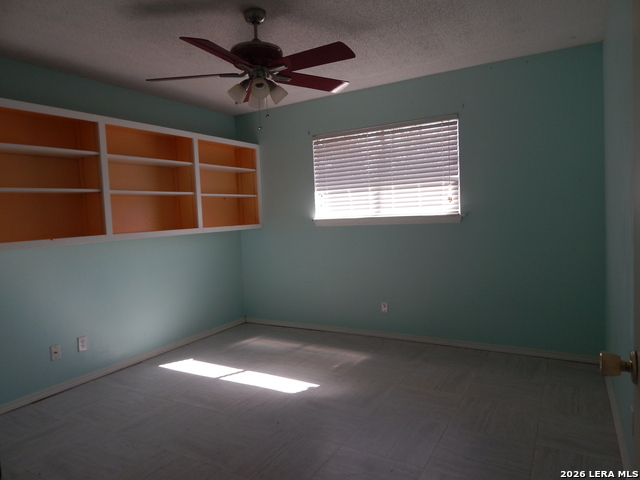 921 Eikel St Property Photo 9