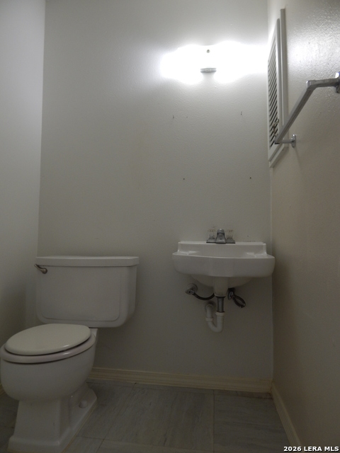 921 Eikel St Property Photo 10
