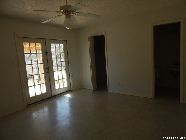 921 Eikel St Property Photo 11