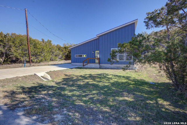 1827 Live Oak Property Photo 32