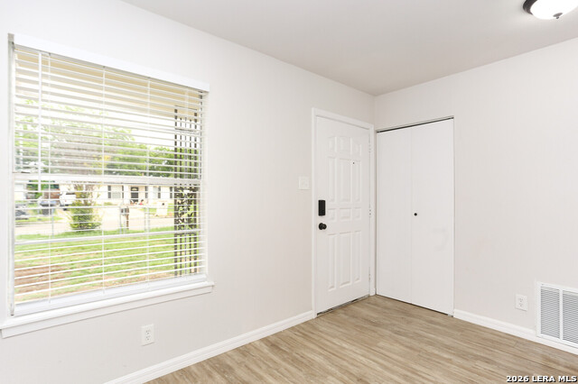 7118 Castleridge Property Photo 3