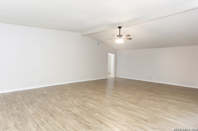 7118 Castleridge Property Photo 6