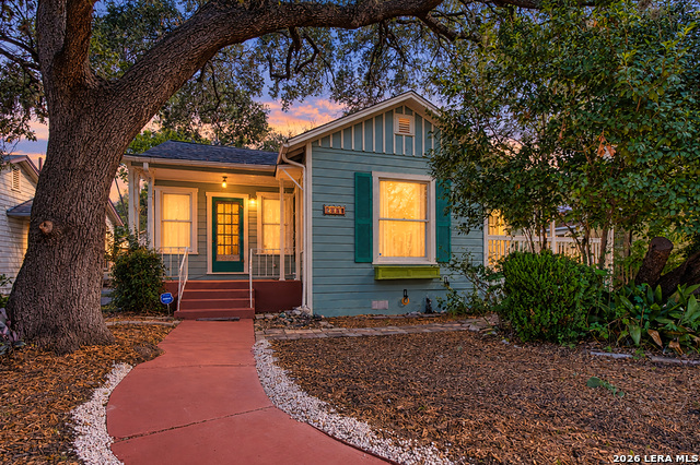 2141 W Magnolia Avenue Property Photo