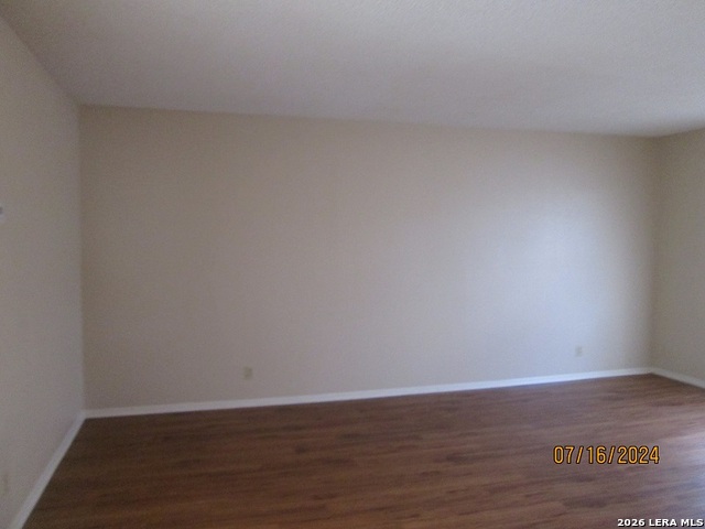 4431 Myrna Dr Property Photo 6