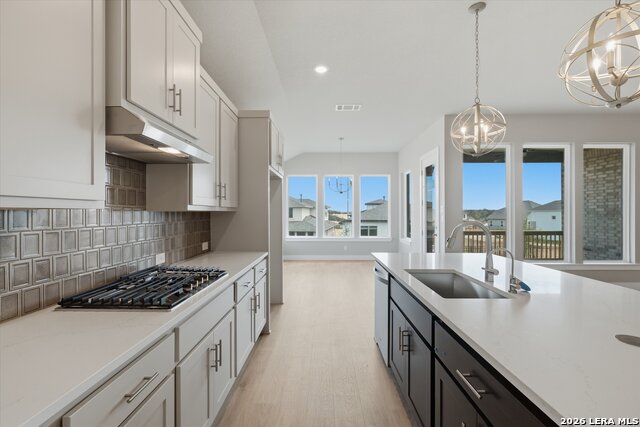 305 Fandango Property Photo 5