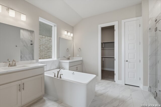 305 Fandango Property Photo 8