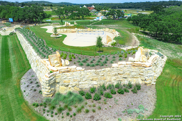 305 Fandango Property Photo 13