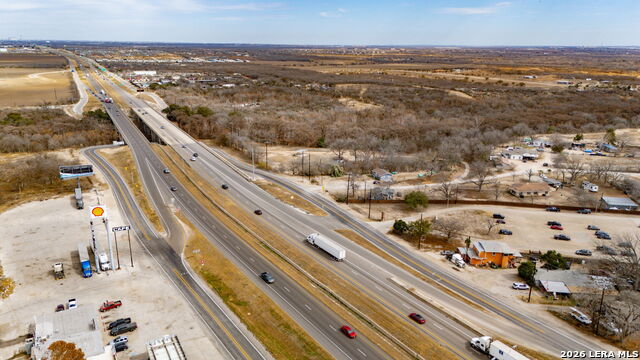 13486 Interstate 35 Property Photo 7