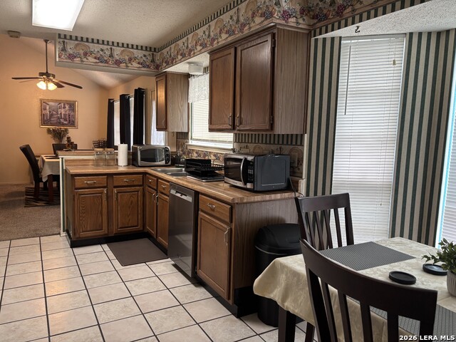 11427 Long Trail Property Photo 10