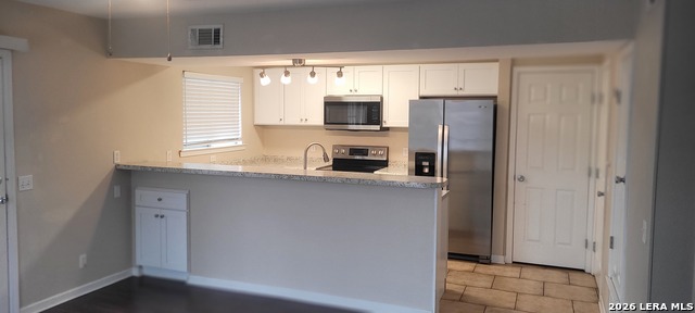 401 Indigo St Property Photo 2