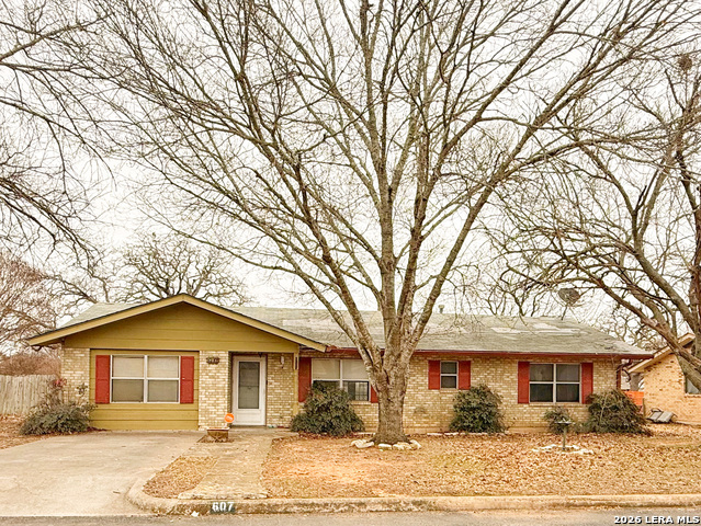 607 N Bowie Property Photo 1