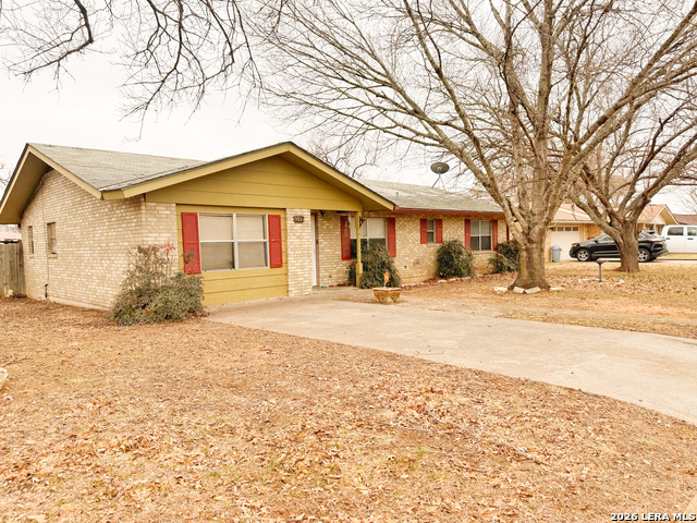 607 N Bowie Property Photo 32