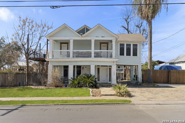 3221 N Flores Property Photo 1