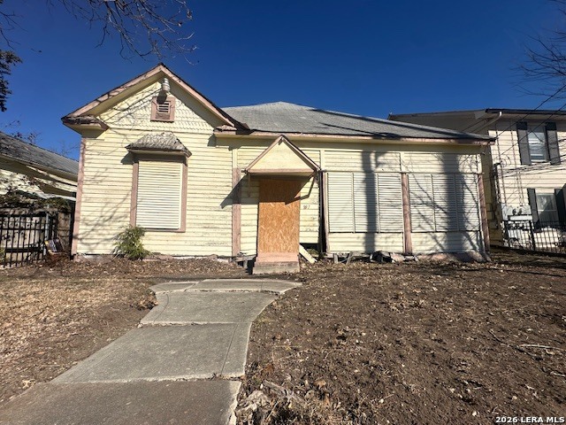 1107 Burnet Property Photo 1