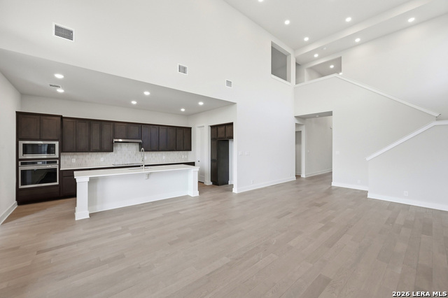 247 White Oak Property Photo 7