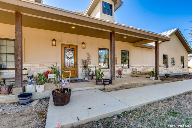 182 E Short Meadow Property Photo 1