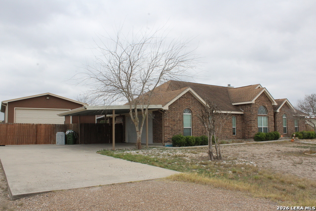 137 Lakeview Trace Property Photo 2