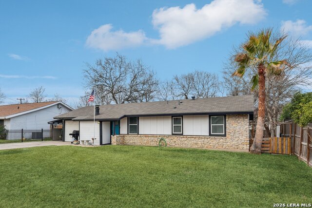 6267 Apple Valley Property Photo 2