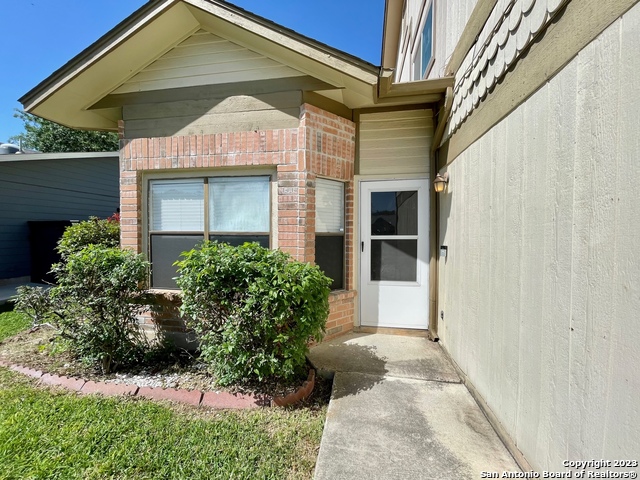 6111 Quail Feather Ln Property Photo 3