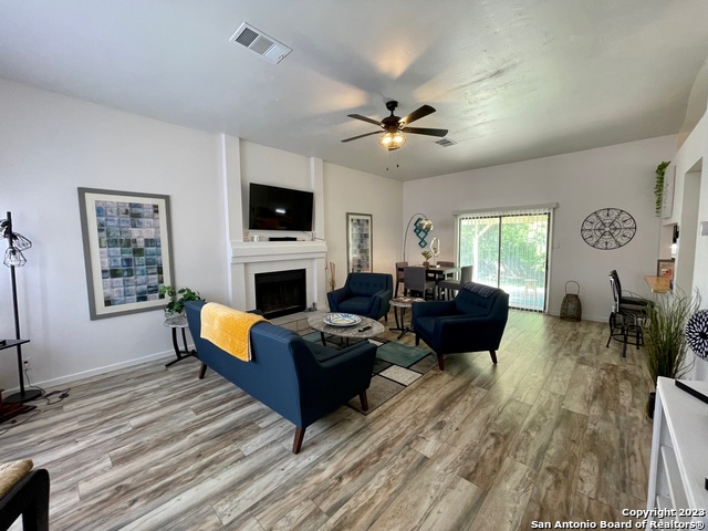 6111 Quail Feather Ln Property Photo 4