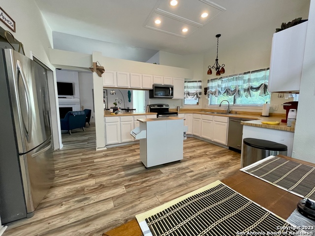 6111 Quail Feather Ln Property Photo 9