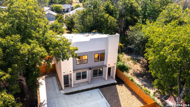 210 Piedmont Property Photo 2